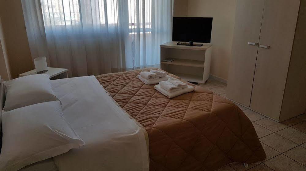 Hotel Quarantadue Quindici Termoli Exterior foto